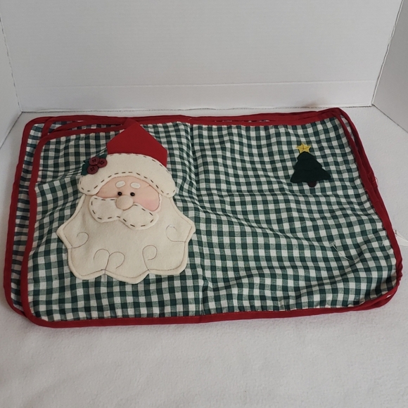 Collections Etc. Christmas Santa Cloth Place Mats - Picture 1 of 6